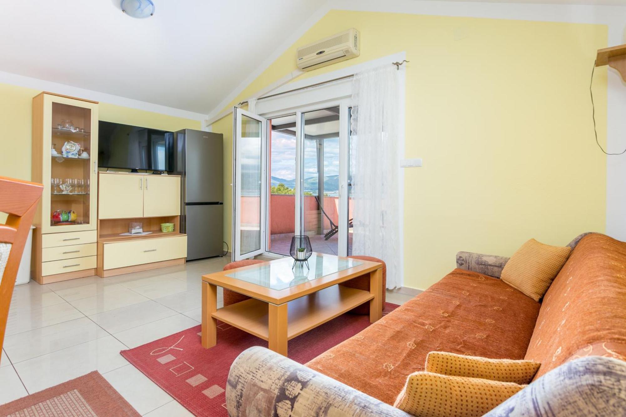 Apartments By The Sea Slatine, Ciovo - 11126 Exterior photo